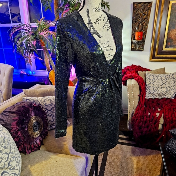 Green Sequin Glam Long Sleve Formal Short Dress with Gold Zipper Detail size M - Picture 3 of 16